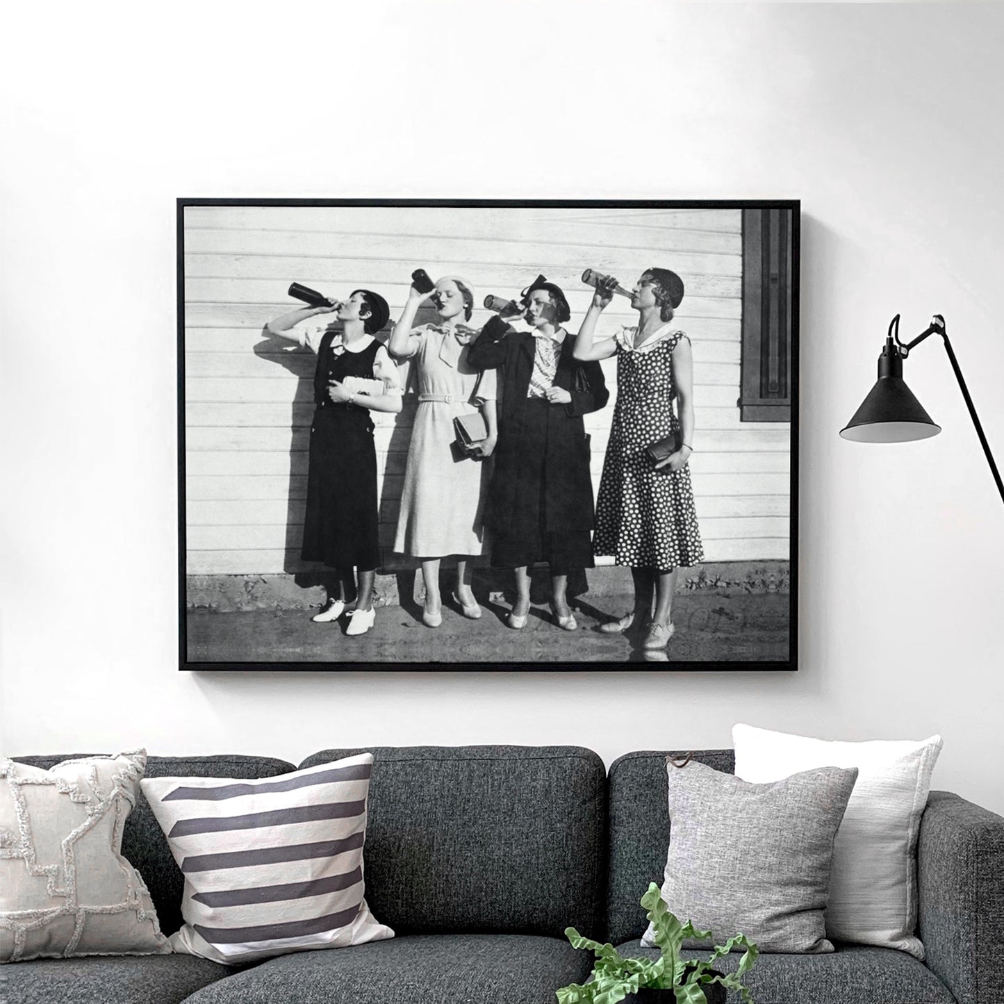 Flapper Girls Drinking Vintage 1920s