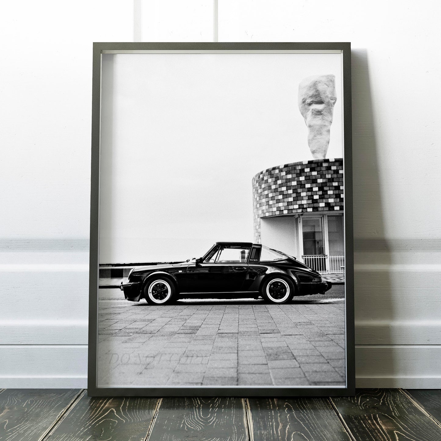 Vintage Black Porsche 911