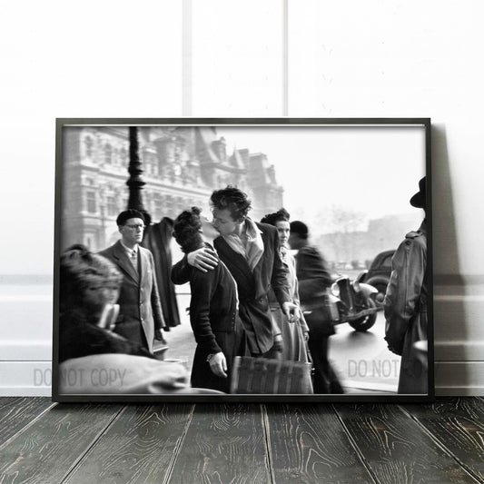 Kiss by the Hôtel de Ville 1950