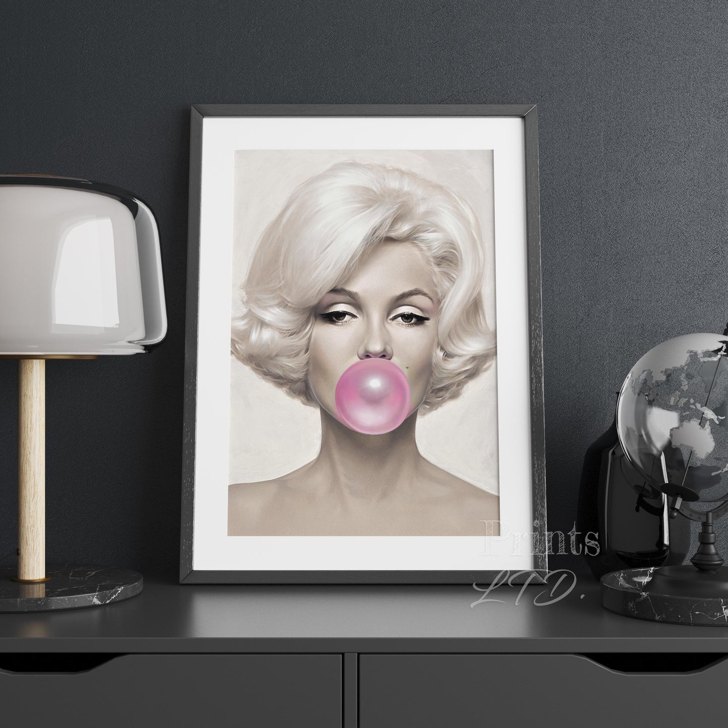 Marilyn Monroe Pink Bubble Gum