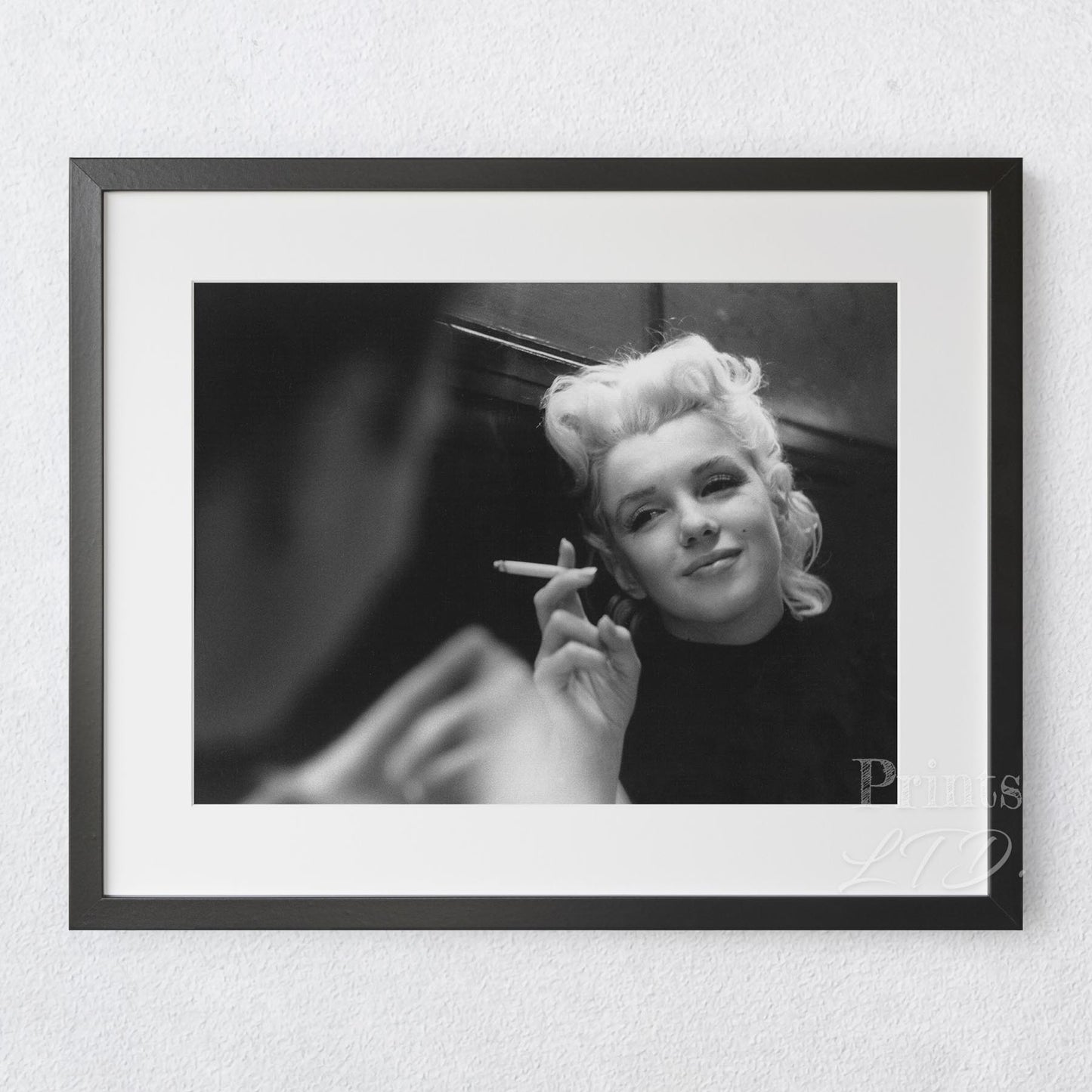 Marilyn Monroe smoking a cigarette