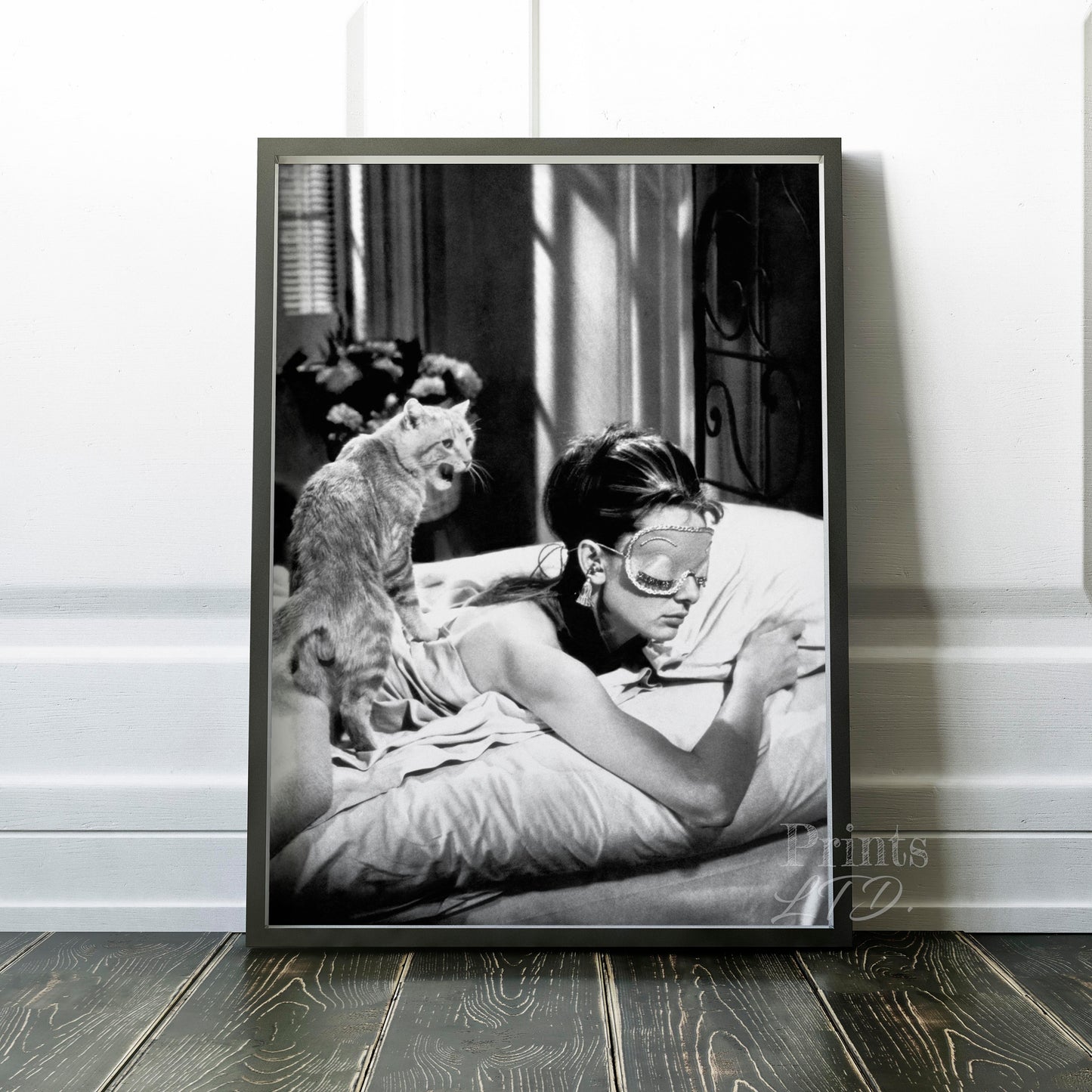 Audrey Hepburn Sleeping With Cat, Breakfast at Tiffany's
