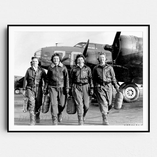 Women USAF Service Pilots WWII US Military B17 Flying Fortress