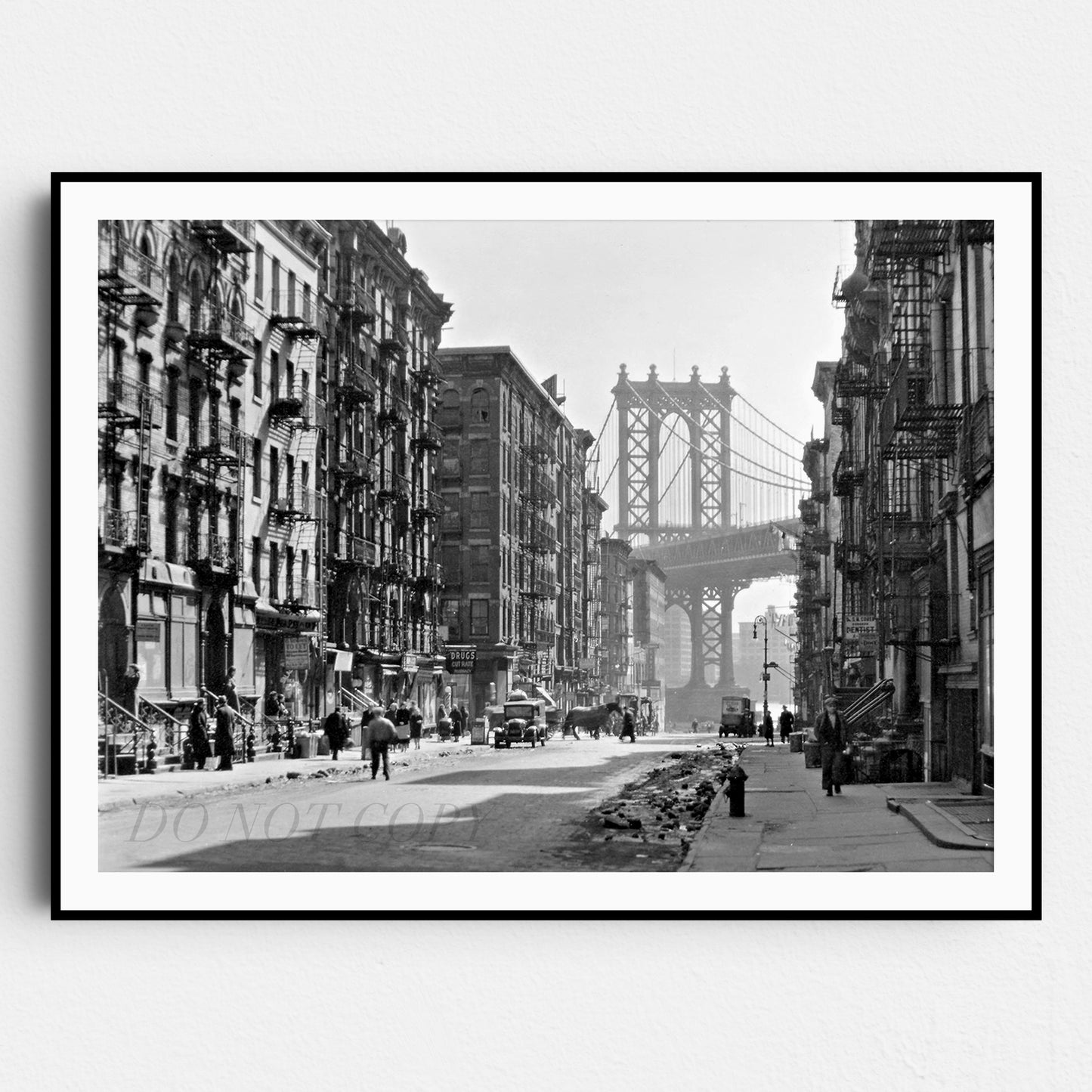 Pike and Henry Street with the Manhattan Bridge